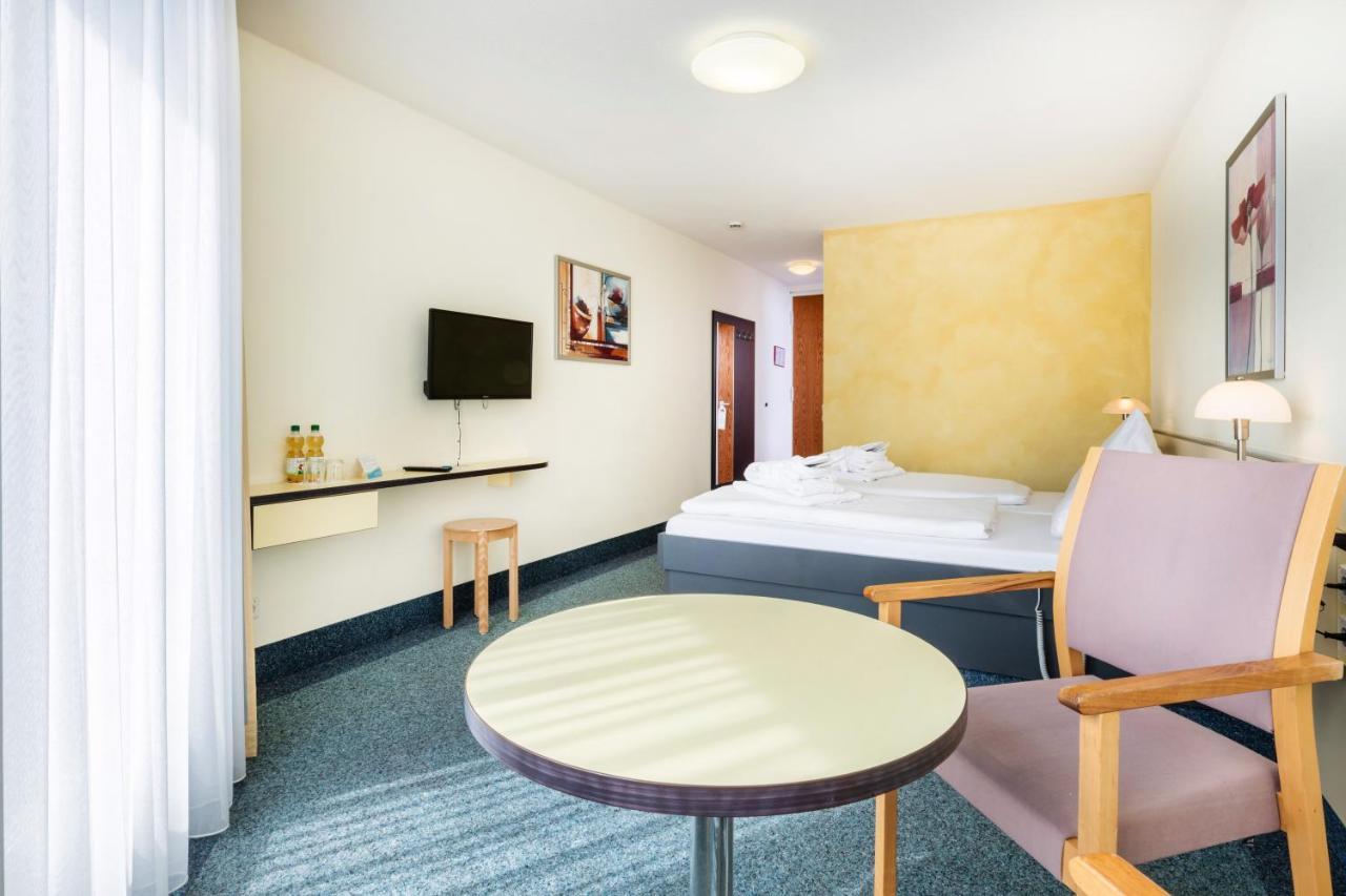 Thermenhotel Gesundheits-배드바카우 외부 사진